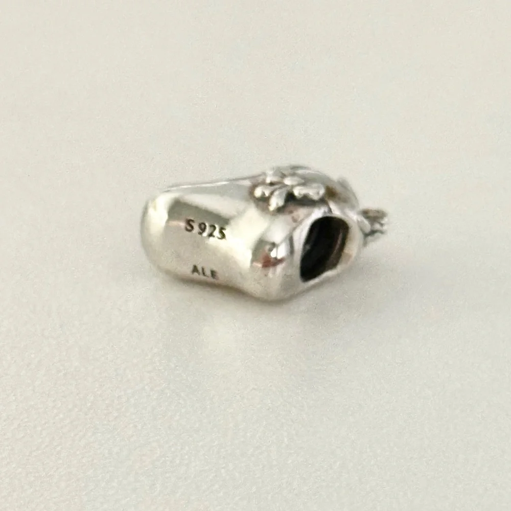 Pandora 925 Santa's Stocking Christmas Holiday Rare Retired Bead Charm